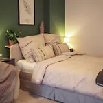 Modernes Apartment In Guter Lage